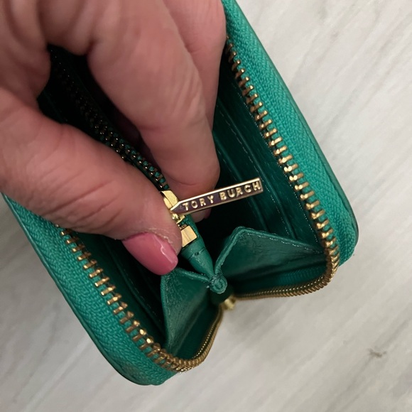 Green Leather large Tori Burch Wallet - Picture 5 of 5